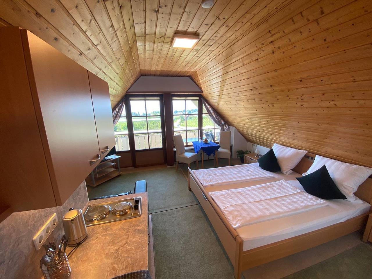 Ganze Ferienwohnung, Haus Föger - Ferienwohnung Haus Föger 28qm Kombinierter Wohn/Schlafraum max. 3 Personen in Wasserburg (Bodensee), Bayerisch Schwaben