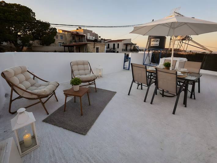 Welcome to Sivas 1896 House – Authentic Cretan Hospitality in a Restored Historic Home