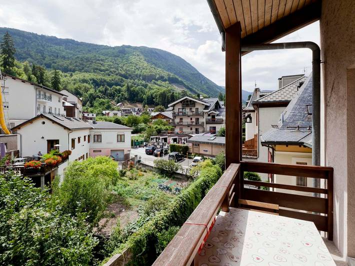 Apartamento entero, Dúplex 2 dormitorios centro Brides-les-Bains, balcón, ascensor, admite mascotas in Brides-les-Bains, Massif de la Vanoise