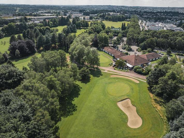 Hôtel pour 2 personnes, avec jardin et vue dans Golf De Limoges Limoges