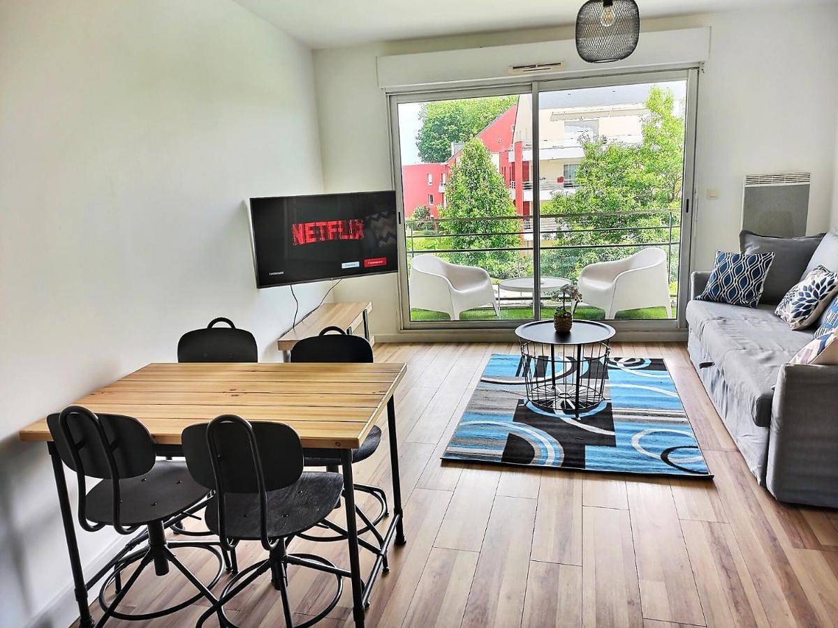 Appartement entier, L'Ebenisterie - Sublime Type 2 Lumineux - Grand balcon in Orvault, Région de Nantes