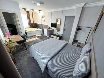 Hotel für 2 Personen, mit Whirlpool und Garten in Yenişehir