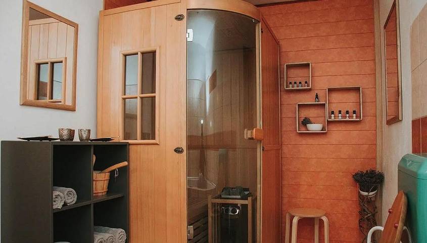 Appartement de vacances pour 2 personnes, avec vue ainsi que terrasse et sauna