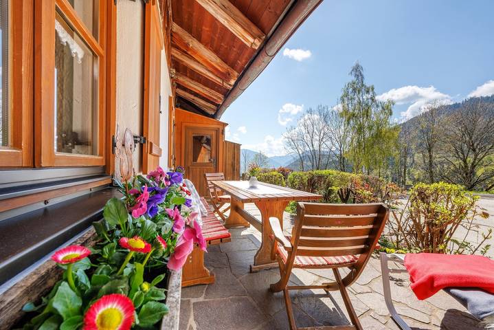 Ferienhaus für 6 Personen, mit Terrasse und Balkon/Terrasse sowie Sauna, kinderfreundlich in Ruhpolding