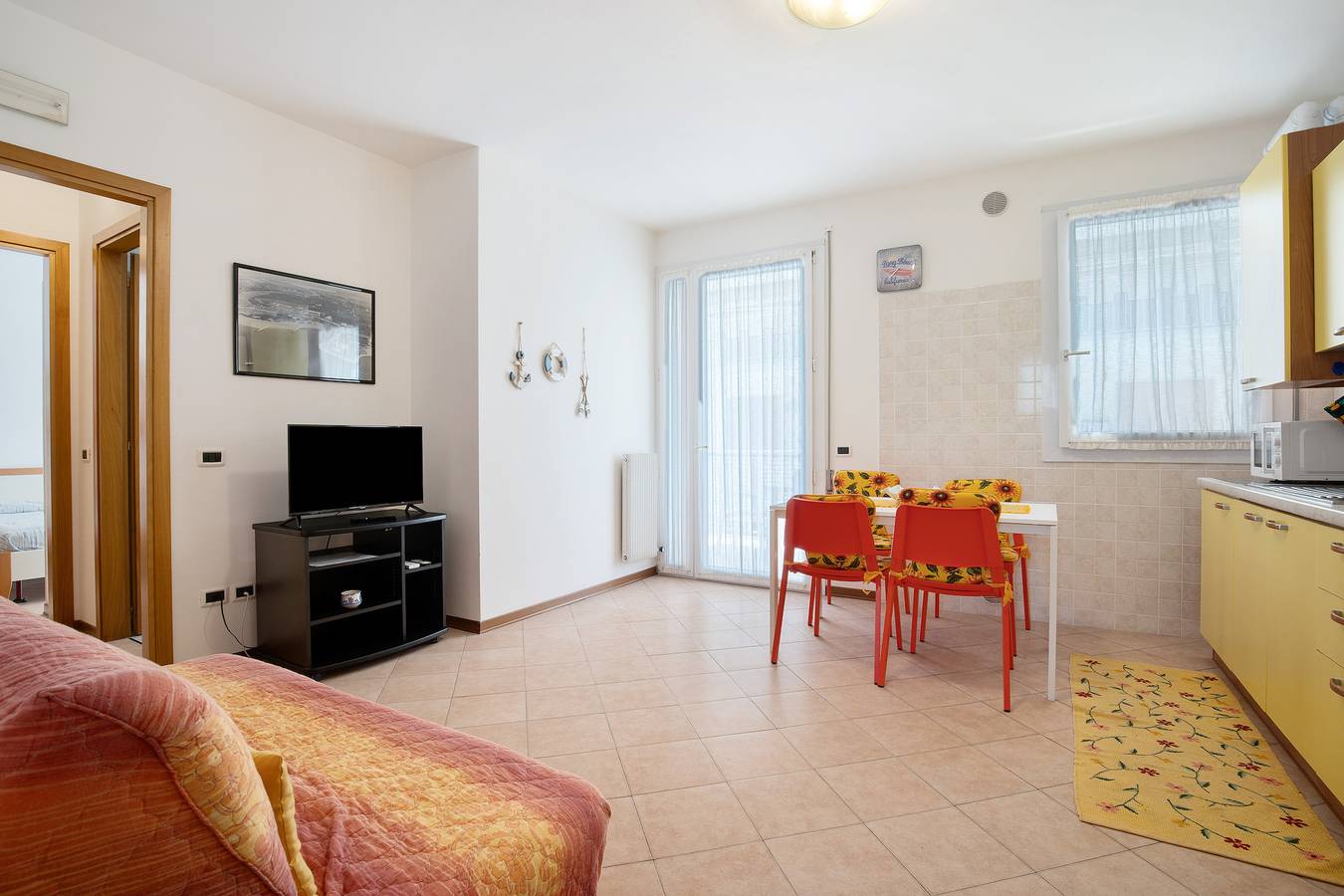 Apartamento entero, Apartamento 'San Paolo 07' con terraza privada y aire acondicionado in Lido di Jesolo, Jesolo