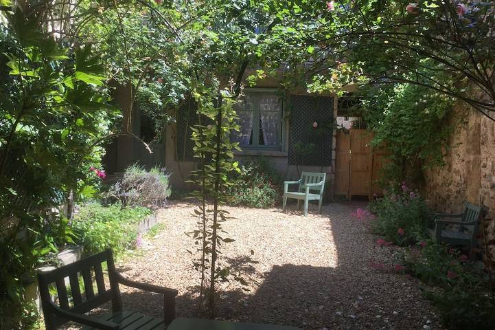 Gîte pour 2 personnes, avec jardin et piscine à Alet-les-Bains