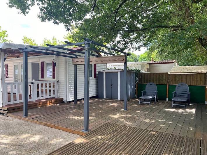 Camping pour 4 personnes, avec terrasse et piscine à Mimizan - 2