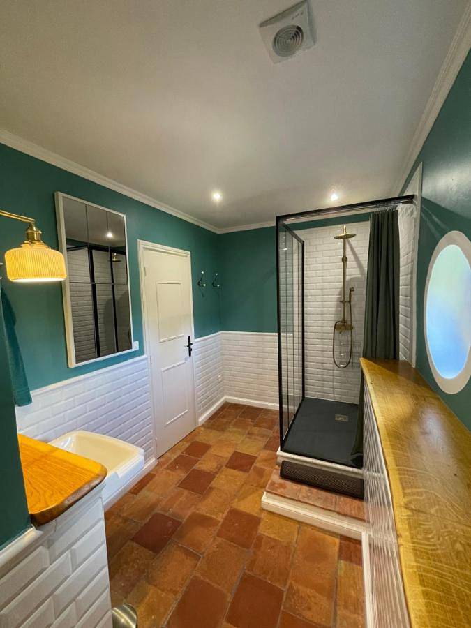 Location de vacances pour 10 personnes, avec jardin et vue ainsi que terrasse et piscine à Cruzy - 3