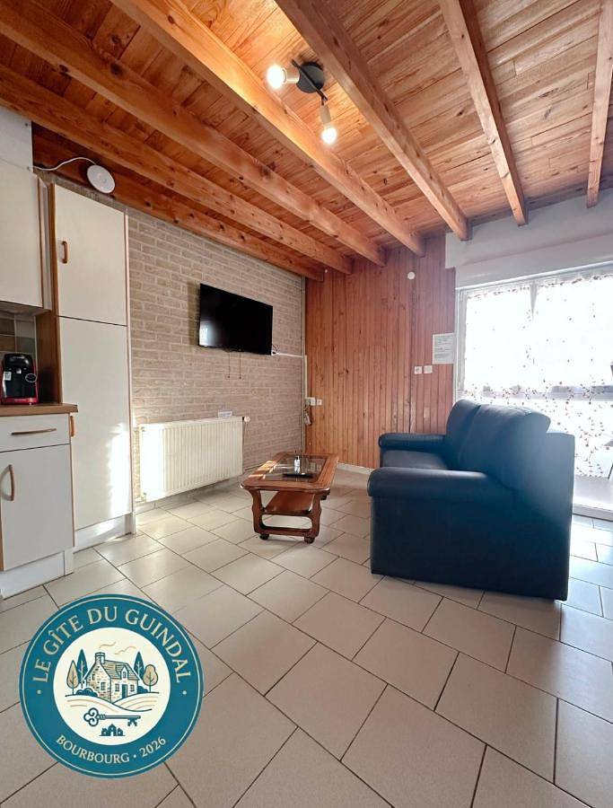 Two-Bedroom House in Bourbourg, Région de Dunkerque