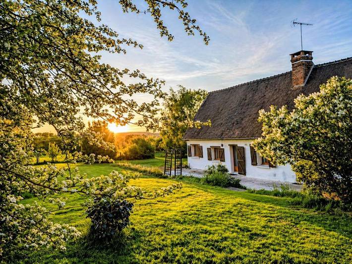Location de vacances pour 9 personnes, avec vue et jardin, animaux acceptés à Charbonnières