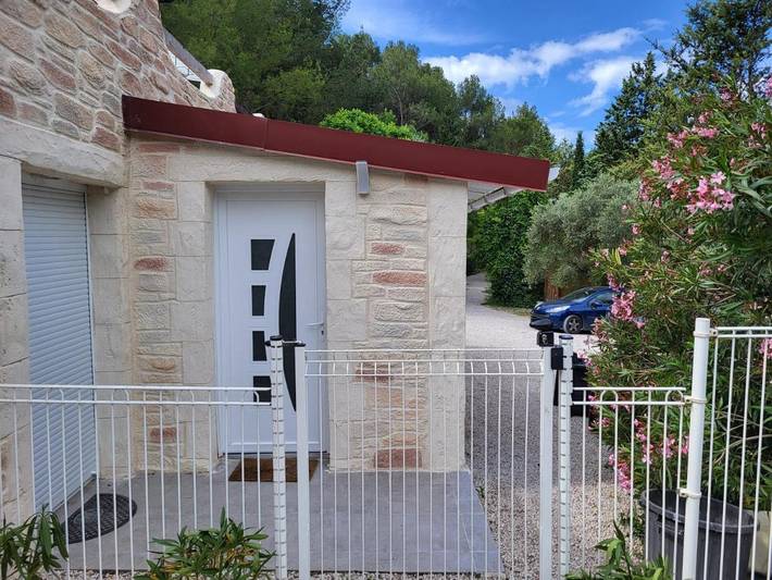 Location de vacances pour 4 personnes, avec jardin à Cuges-les-Pins - 3