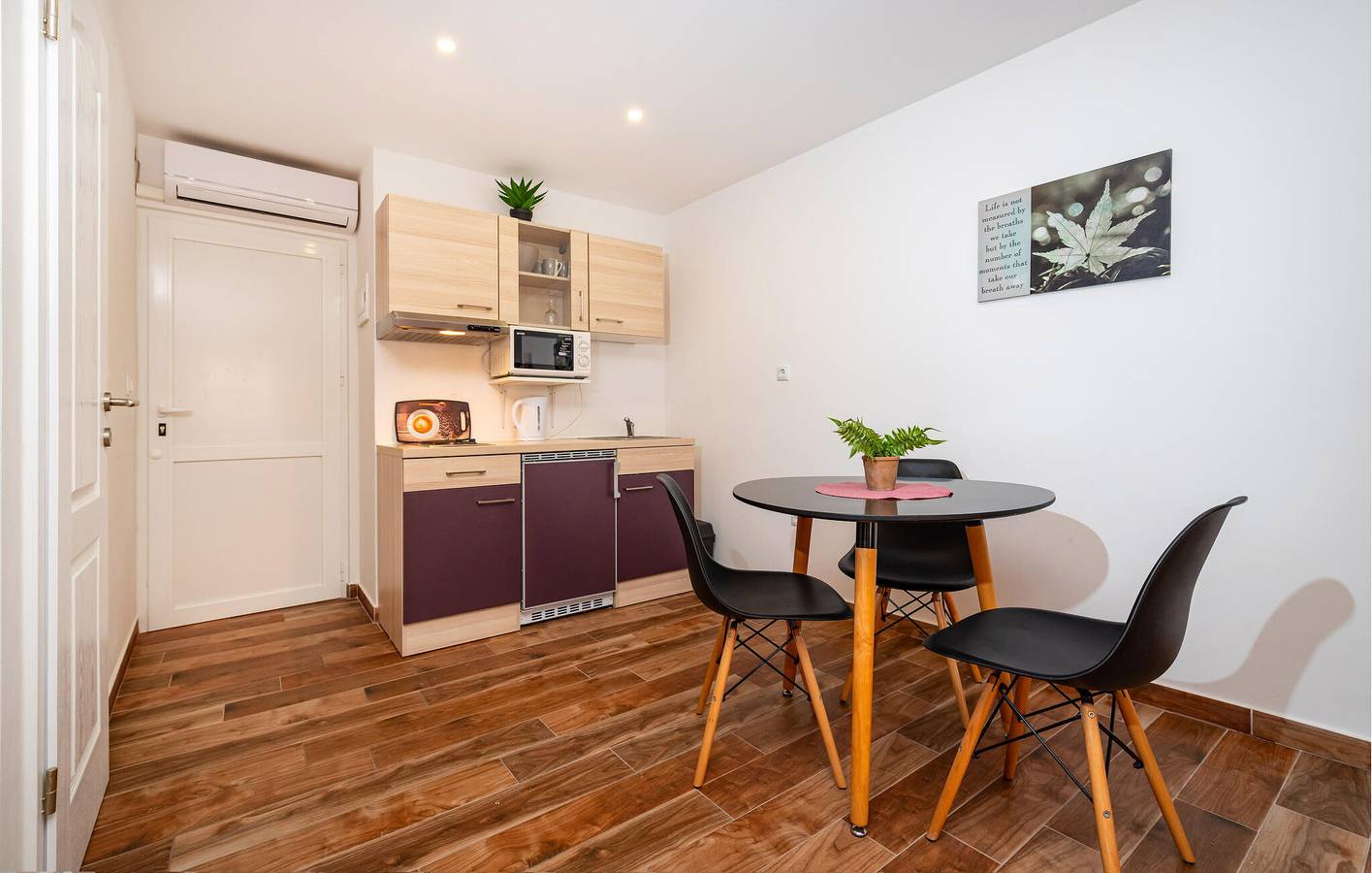 Apartamento vacacional entero, Apartamento de vacaciones para 2 personas con jardín in Biograd na Moru, Region de Zadar