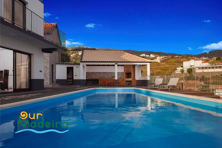 Location de vacances pour 10 personnes, avec jardin à Calheta - 2