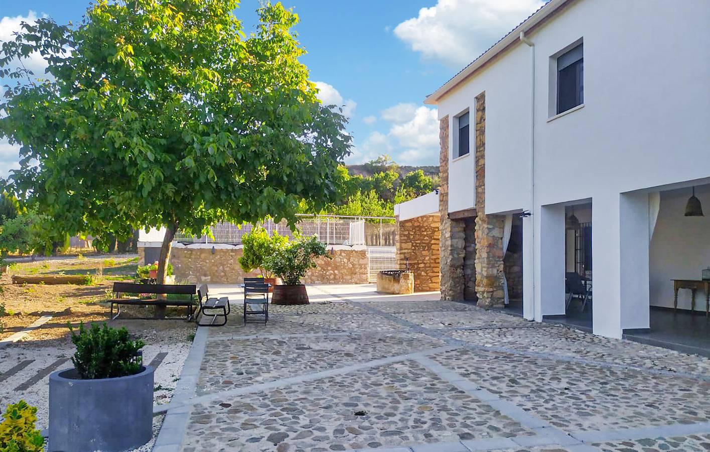 Acogedor apartamento de 2 dormitorios con piscina y terraza, a 1 km de Ermita Nueva in Ermita Nueva, Alcalá la Real