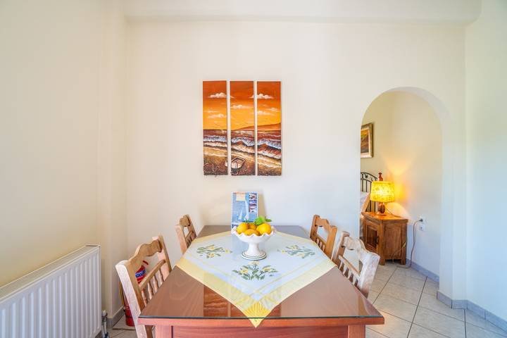 Apartamento entero, Apartamento «Captain Spiros Casa Bella Trio» con vistas a la montaña y Wi-Fi in Gaios, Paxoí