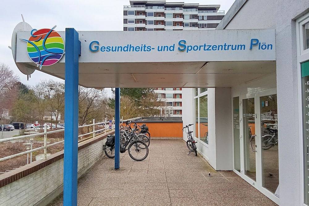 Ganze Wohnung, Seeblick Apartment, 2 gratis Fahrräder, Tierfreundlich u. neben der Schwimmhalle in Plön (Stadt), Südliche Ostseeküste