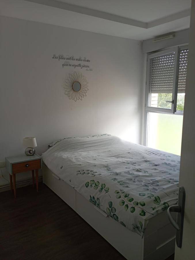 Appartement entier, At Home in Jeumont, Avesnes-sur-Helpe