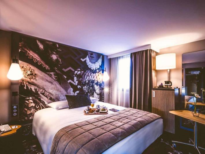 Hôtel pour 2 personnes, avec jardin ainsi que terrasse et piscine