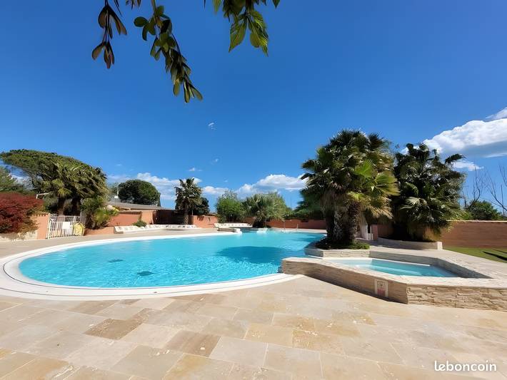 Camping pour 6 personnes à Agde