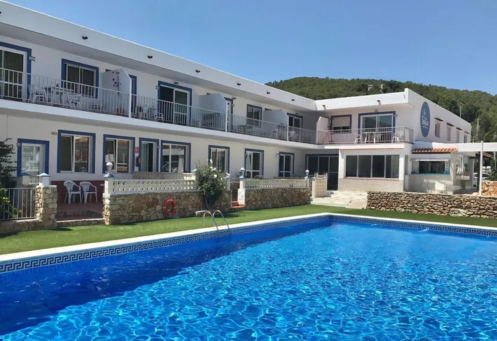 Ferienwohnung für 4 Personen, mit Pool und Ausblick sowie Garten - 1