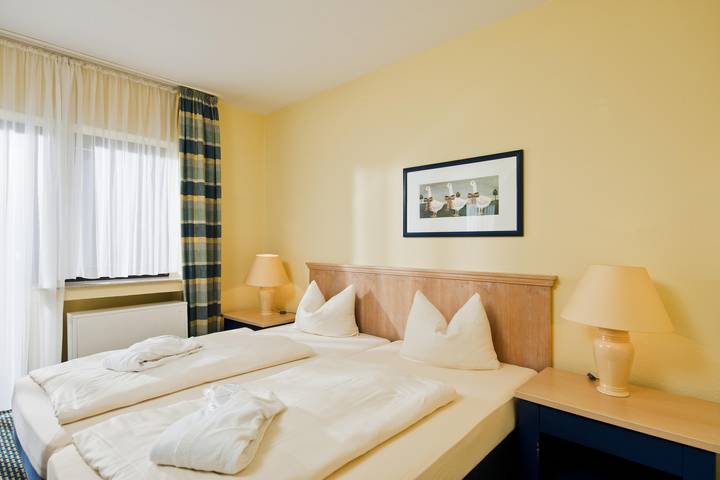Hotel für 7 Personen, mit Garten und Sauna sowie Pool, mit Haustier in Daun - 4