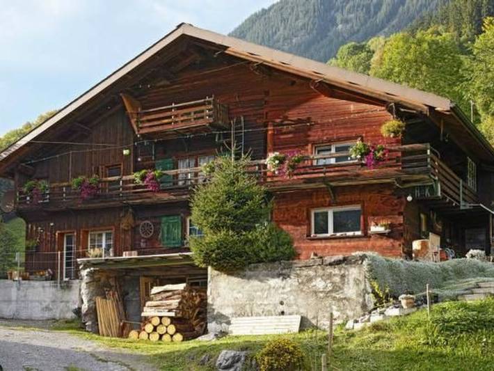 Ferienwohnung für 10 Personen, mit Garten in Glarus Süd