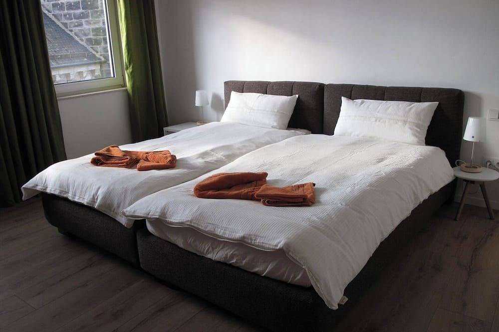Apartamento entero, Spacious apartment with balcony in the heart of the historic old town in Núremberg, Franconia
