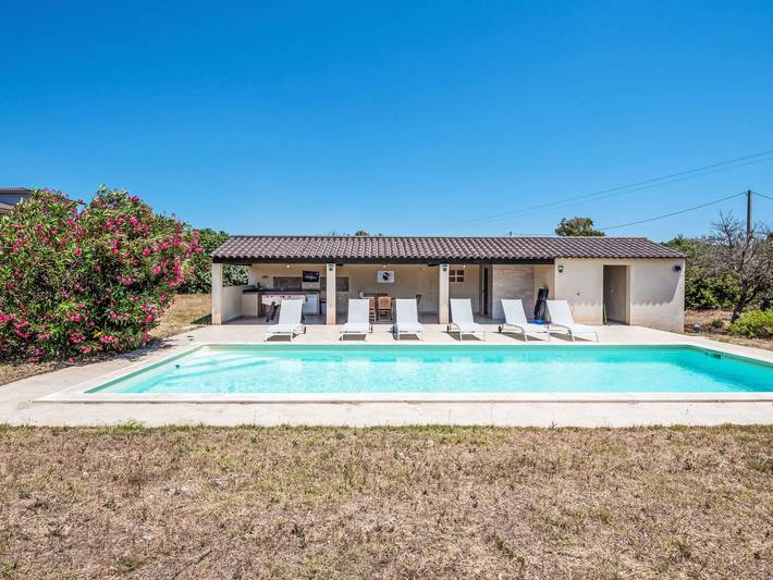 Location de vacances pour 9 personnes, avec jardin et terrasse à Pianottoli-Caldarello - 2