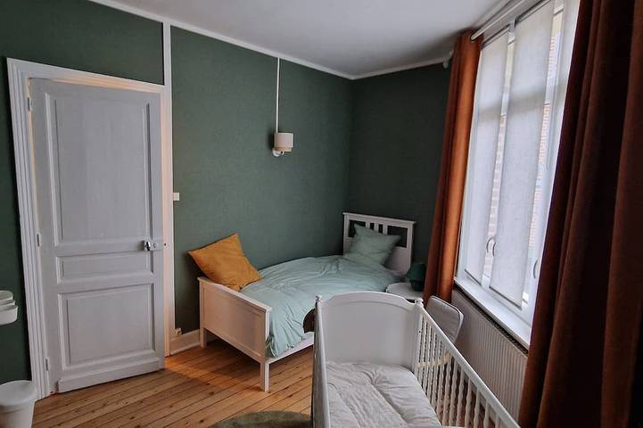 Cœur Historique, Emplacement idéal, Maison de ville, 4 Chambres 6 Personnes+bébé in Béthune, Région de Béthune