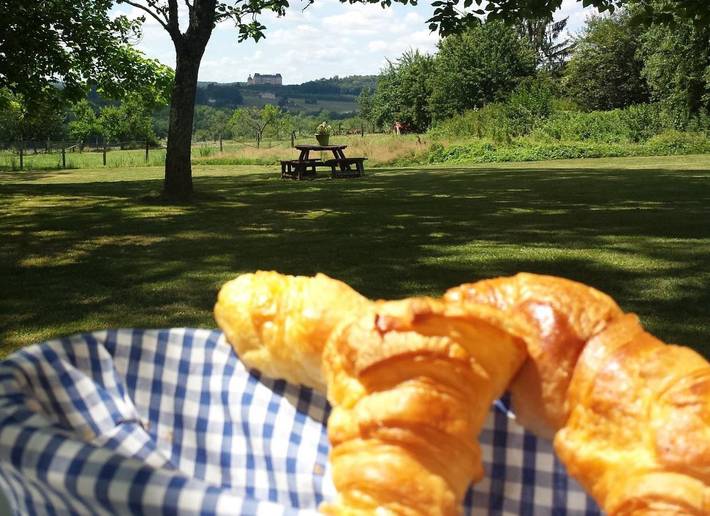 Camping pour 4 personnes, avec piscine ainsi que vue et jardin - 1