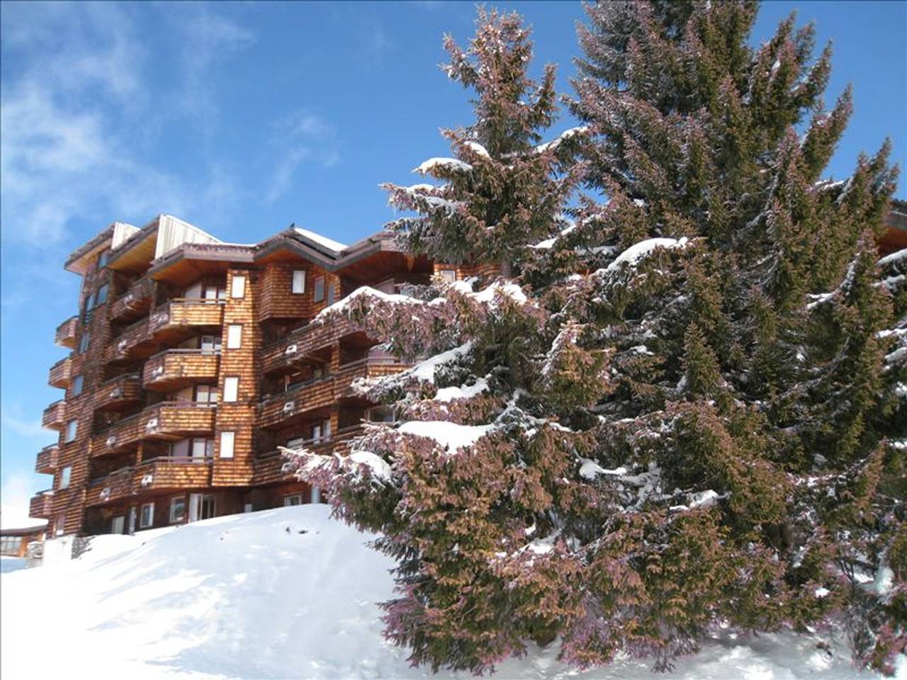 Apartamento entero, Apartamento 4 pers, a pie de pistas, Wifi, balcón, cerca del Village des Enfants in Morzine, Les Portes du Soleil