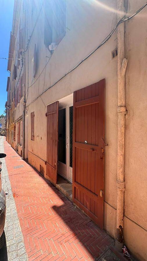 Appartement entier, Cosy Ollioules in Ollioules, Côte méditerranéenne (France)