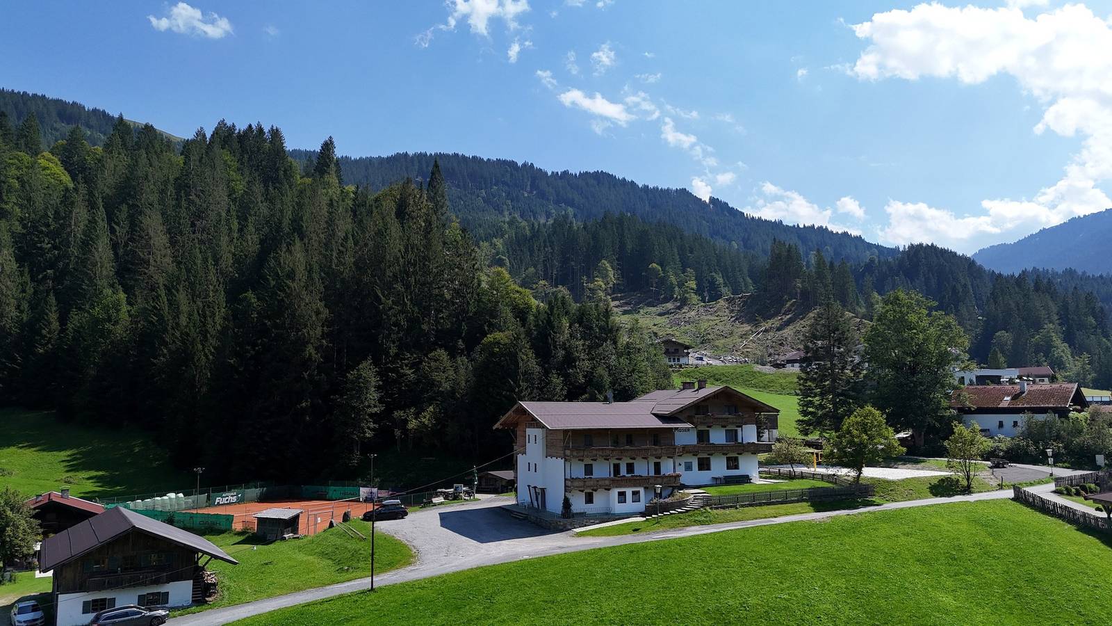 Ganze Wohnung, Schwüwong Sport und Retreat Apartment 23 - mit Balkon und "Mehrblick" in Hopfgarten im Brixental, Kaisergebirge