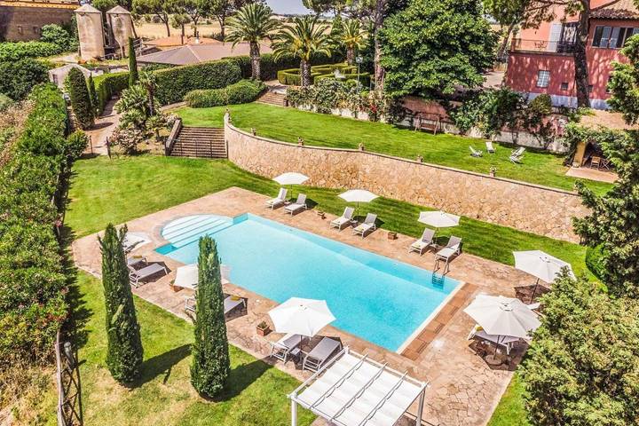 Maison de campagne pour 2 personnes, avec piscine ainsi que vue et jardin à Tuscania - 2
