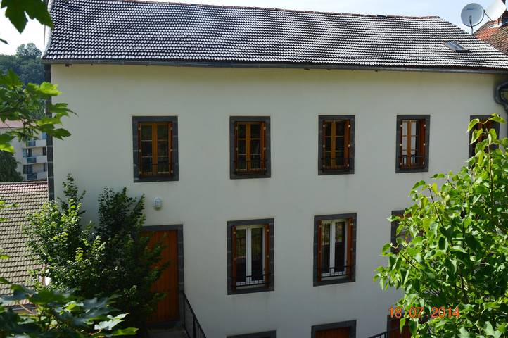 Ganze Wohnung, Ferienwohnung 'Maison De Caractere- Puy De Dome' mit Gemeinschaftsgarten in Pontgibaud, Regionaler Naturpark Volcans d'Auvergne