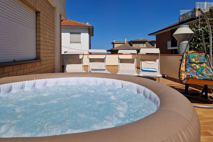 Gîte pour 4 personnes, avec balcon/terrasse, animaux acceptés à Porto Sant'Elpidio - 2