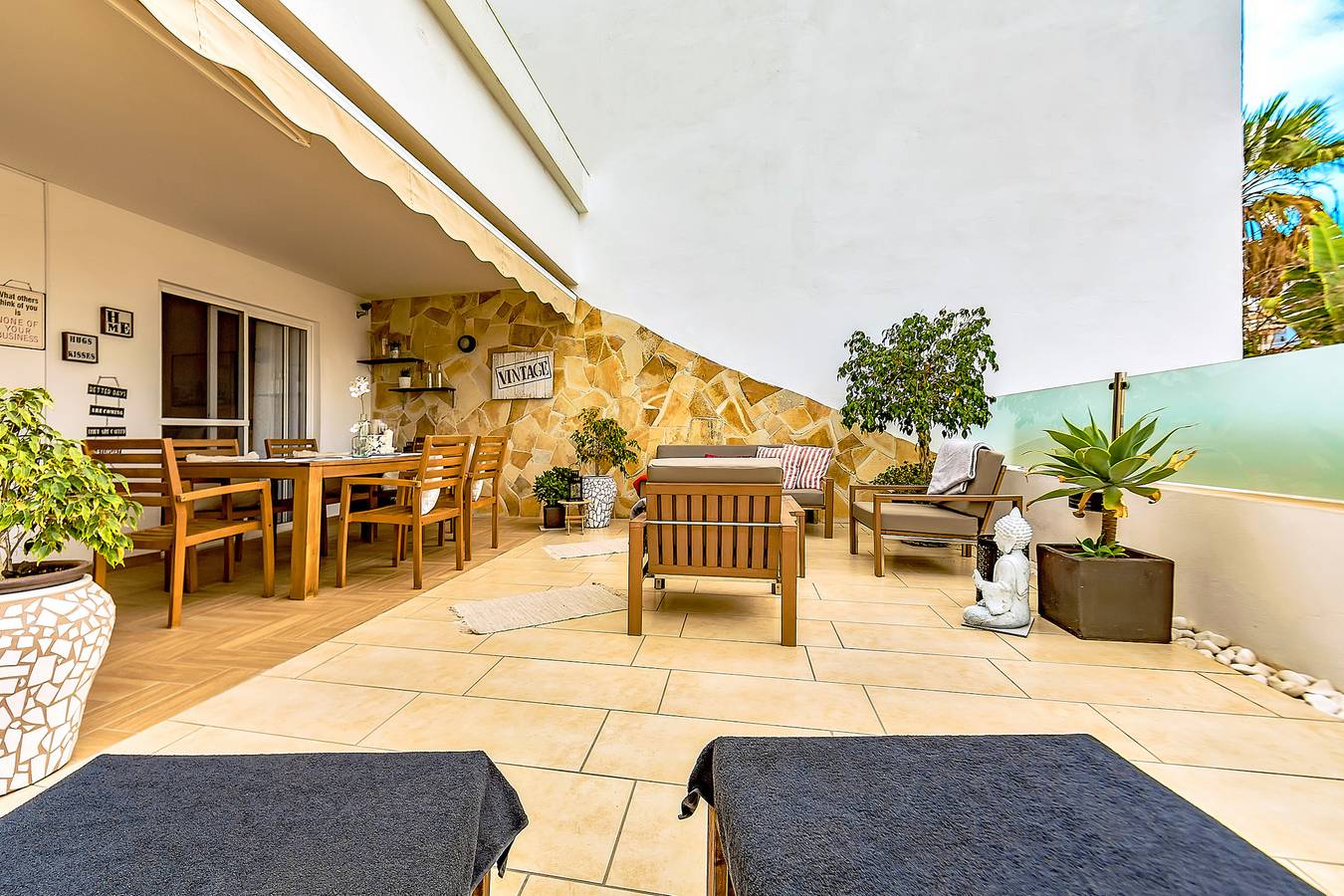 Apartamento entero, Precioso apartamento"Summer Dream- Island Village" con terraza, piscina compartida y Wi-Fi; se puede aparcar en la calle, se admiten mascotas in San Eugenio Alto, Adeje