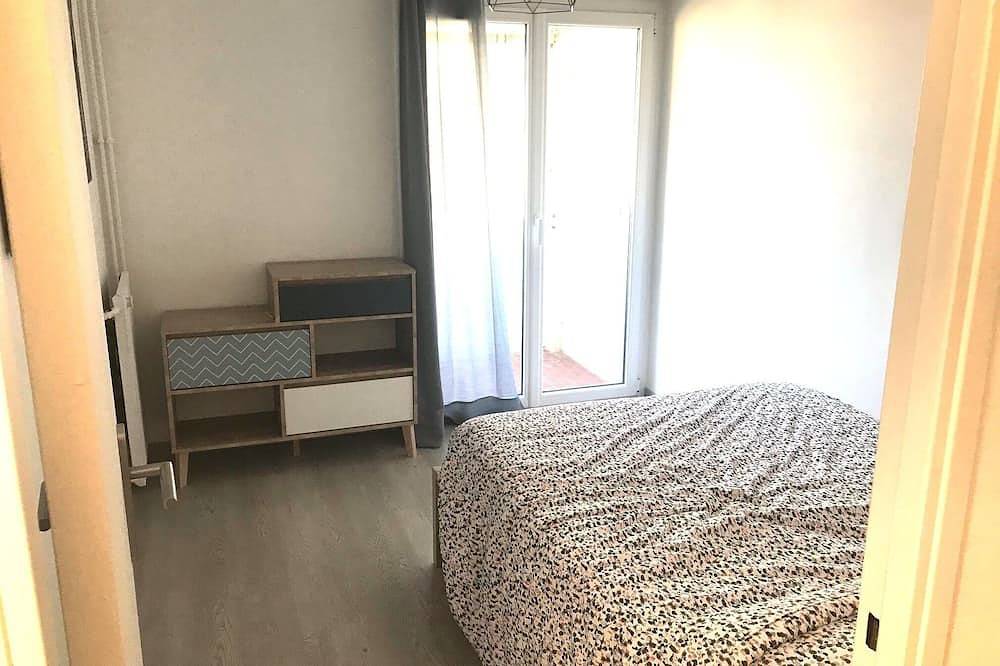 Appartement entier, 5 pers – 2 chambres Mourillon – Plages à pied – Parking – Ferry Corse in Toulon, Région de Toulon