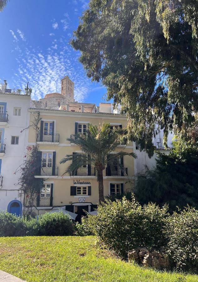 Casa de huéspuedes para 2 personas, con Balcón y Terraza además de Jardín y Vistas en Ibiza Ciudad