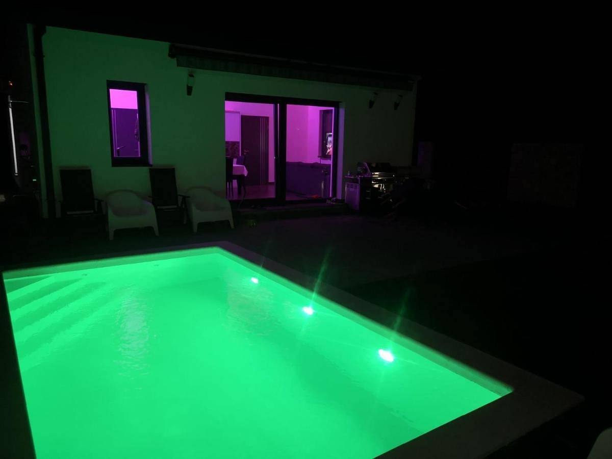 Villa with Private Pool (6 Adults) in Siofok, Siófok und Umgebung