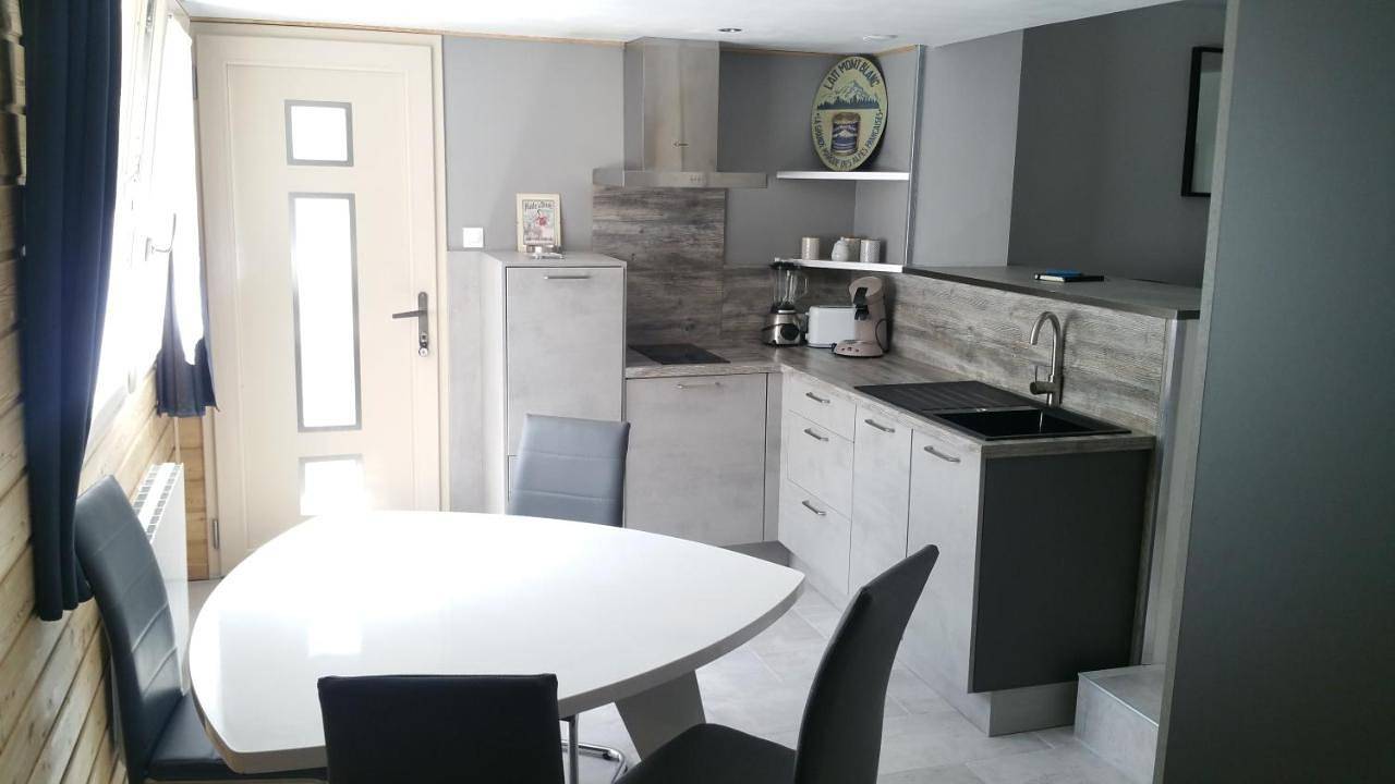 Appartement entier, Les 3 marguerites in Luzenac, Pyrénées