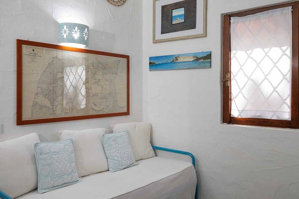 Villa Farfalla azzurra 4 beds a few steps from the beach in Capo Coda Cavallo, San Teodoro