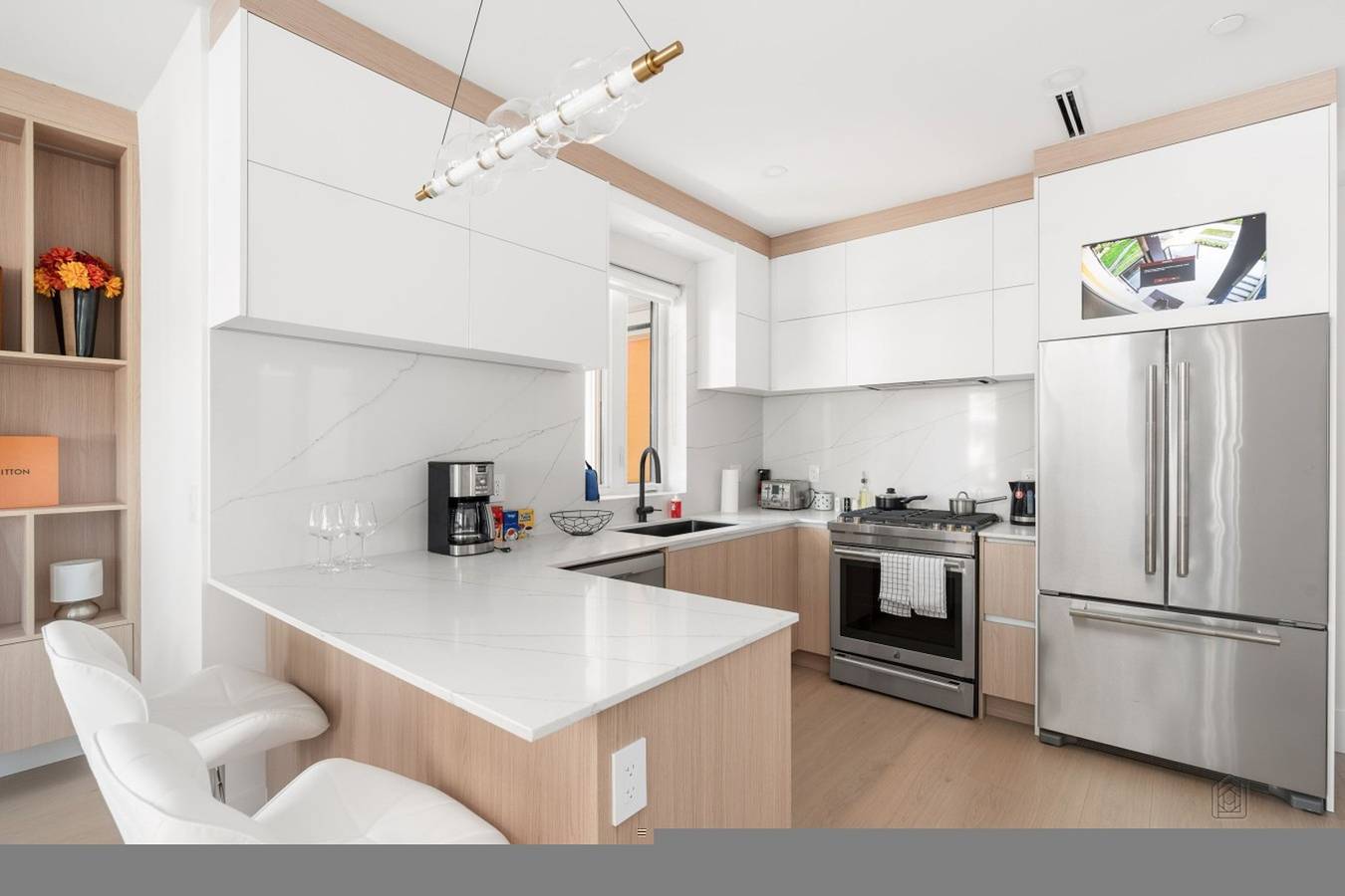 Newly Renovated 3Br Townhouse | Heart of East Van in Vancouver, Columbia Británica