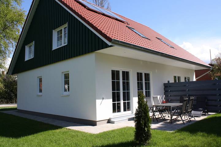 Ferienhaus für 4 Personen, mit Terrasse und Garten sowie Sauna in Stakendorf