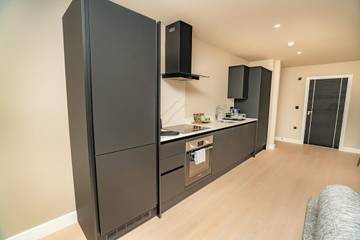 Apartment for 4 People in Birmingham, Birmingham Area, Photo 1