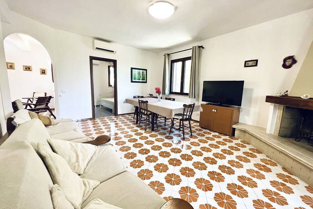 Villa Giada - villa with 4 rooms and swimming pool in Carini, Palermo Province