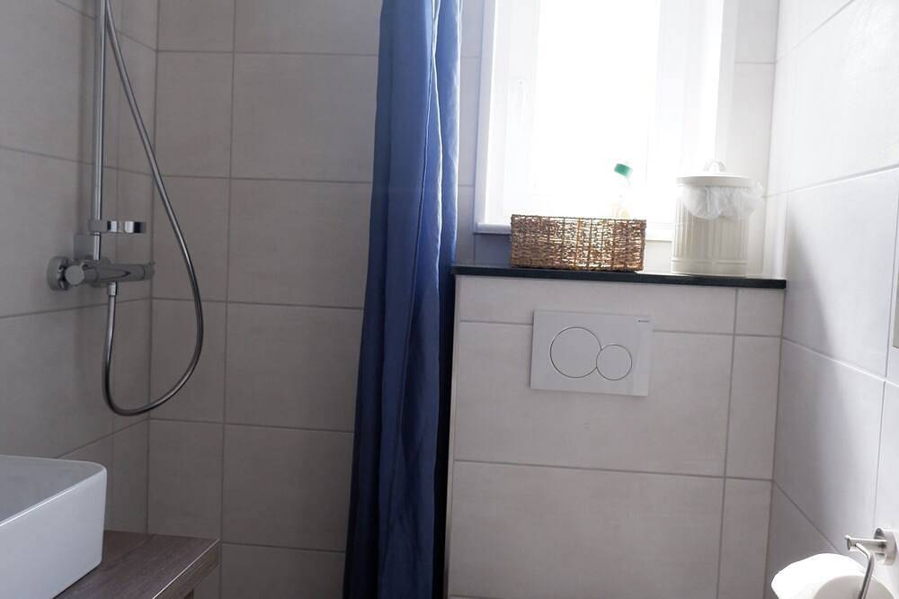 Ganze Wohnung, Studio im Souterrain mit eigener Treasse in Steinberg, Schleswig-Flensburg