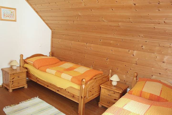 Top Ferienhaus mit 4 Schlafzimmern, Sauna, Kamin u .Internet Wlan in Reichenau (Österreich), Nockberge