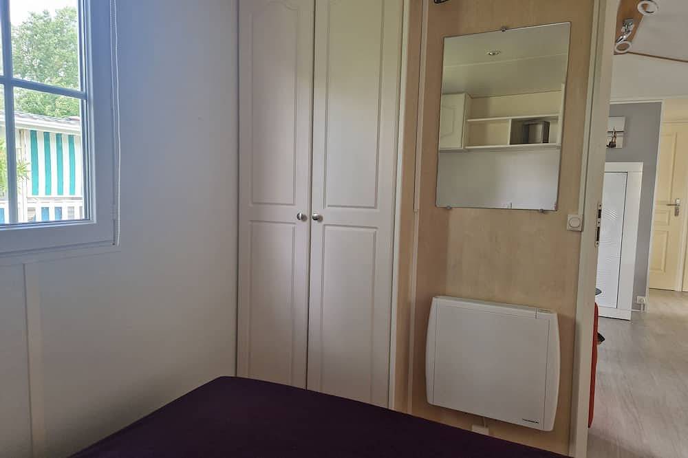 Mobil home tout confort dans une résidence de loisirs avec piscine . in Saint-Gilles-Croix-de-Vie, Vallée de la Loire