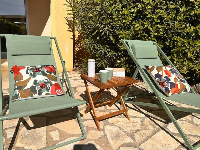 Location de vacances pour 2 personnes, avec piscine et terrasse, adapté aux familles à Roquebrune-sur-Argens